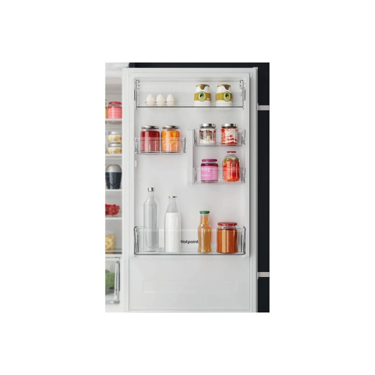 Hotpoint 250 Litre 70/30 Integrated Fridge Freezer