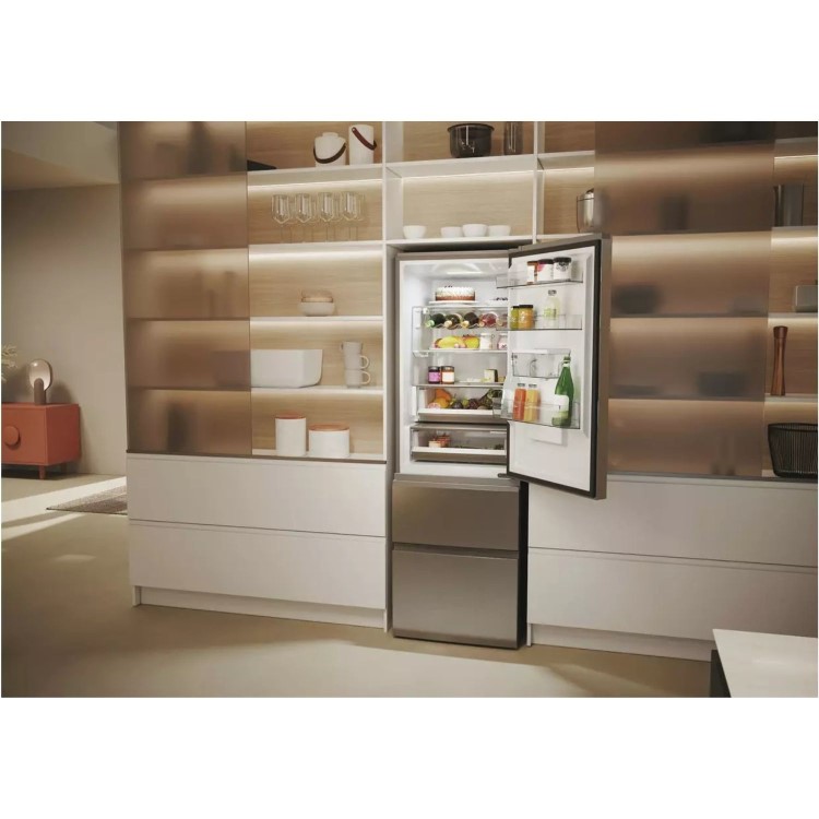 Haier Series 5 357 Litre 60/40 Freestanding Fridge Freezer - Silver