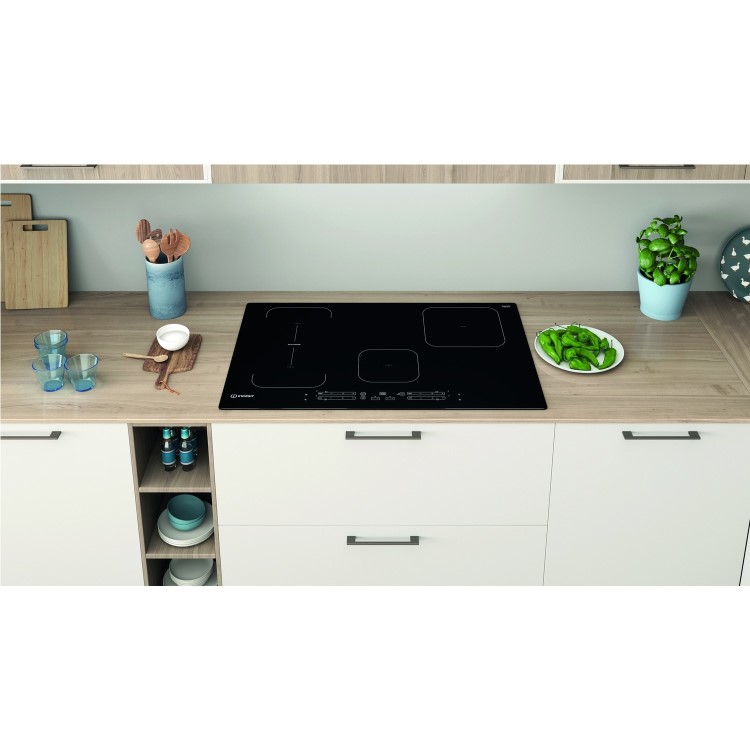 Indesit 77cm 4 Zone Induction Hob with Dualzone