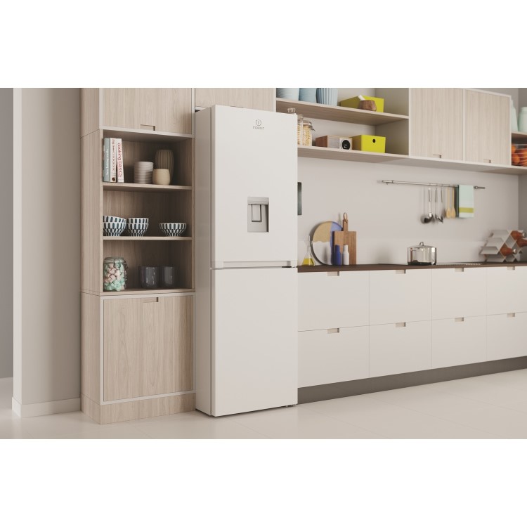 Indesit 322 Litre 50/50 Freestanding Fridge Freezer - White