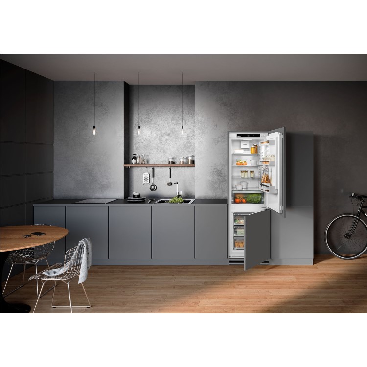 Liebherr 253 Litre 60/40 Integrated Fridge Freezer