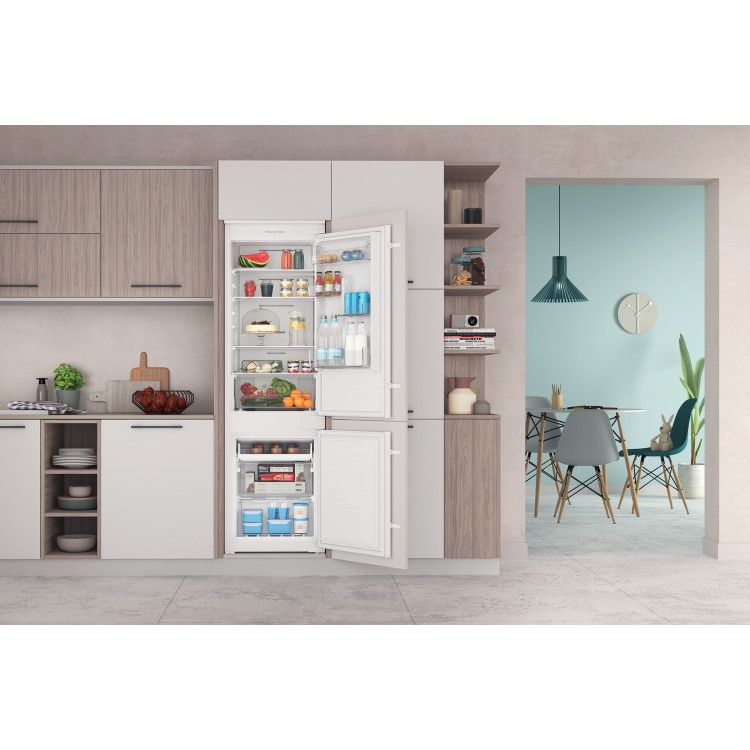 Indesit 250 Litre 70/30 Integrated Fridge Freezer