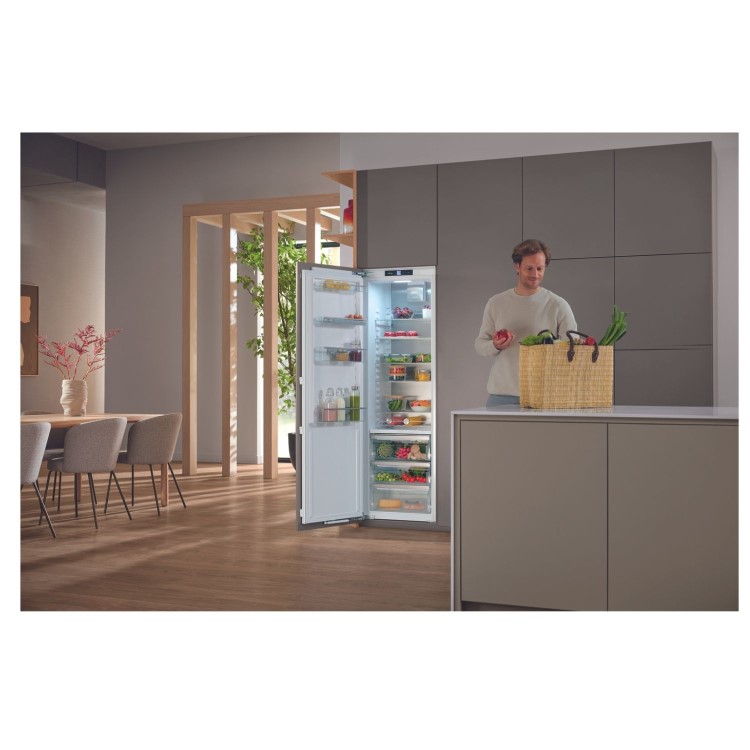 Miele K7000 294 Litre Integrated In-Column Fridge