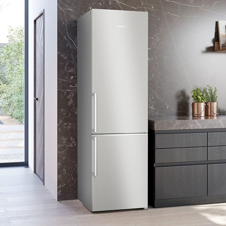 Siemens iQ500 363 Litre 70/30 Freestanding Fridge Freezer - Stainless steel