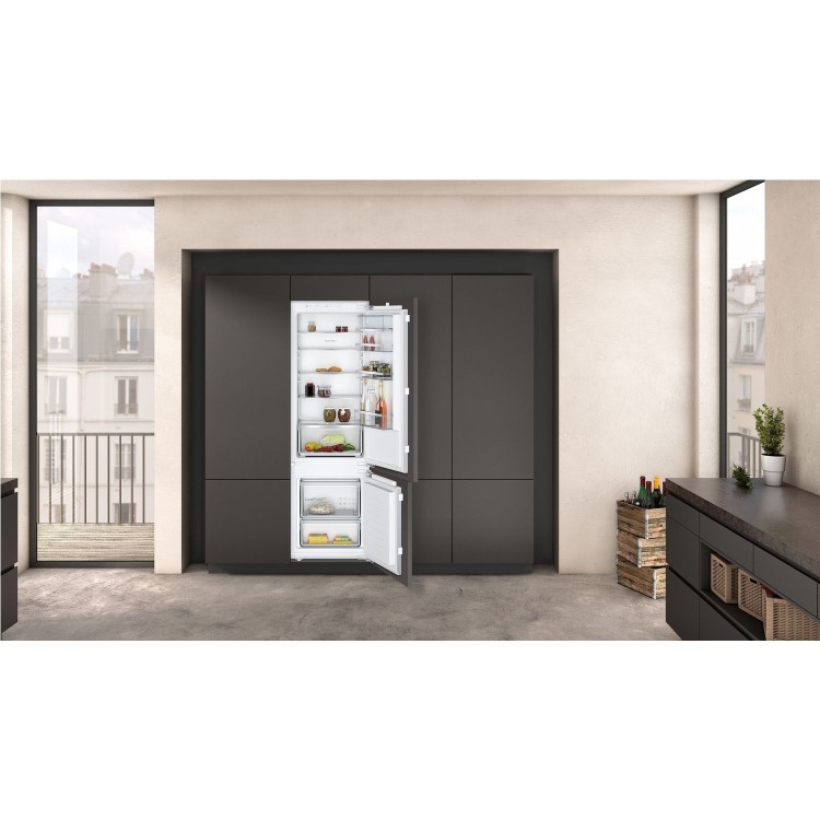 Refurbished Neff N50 KI5872FE0G Integrated 271 Litre 70/30 Low Frost Fridge Freezer White