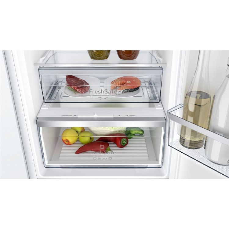 Refurbished Neff N50 KI7862SE0G Integrated 260 Litre 60/40 Frost Free Fridge Freezer White