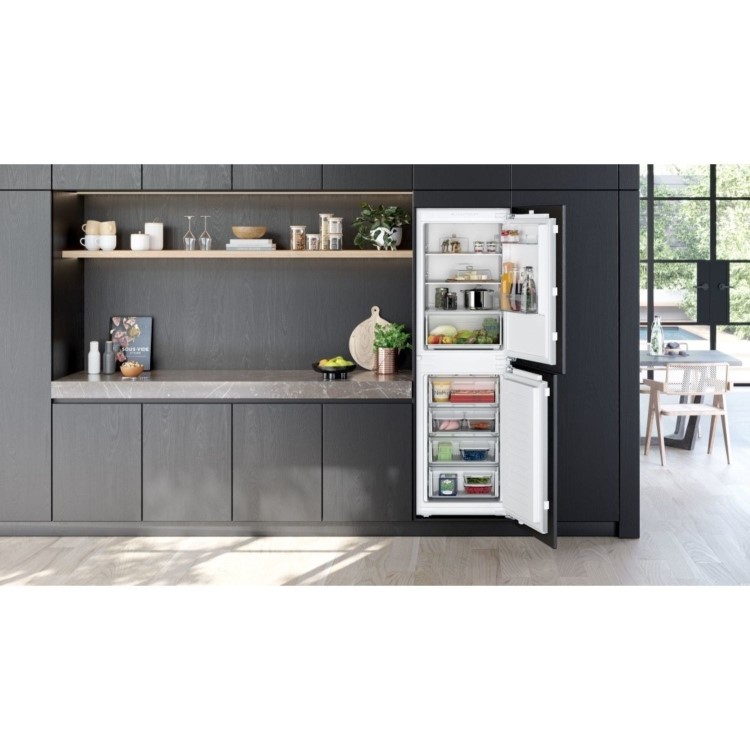 Siemens iQ100 260 Litre 50/50 Integrated Fridge Freezer