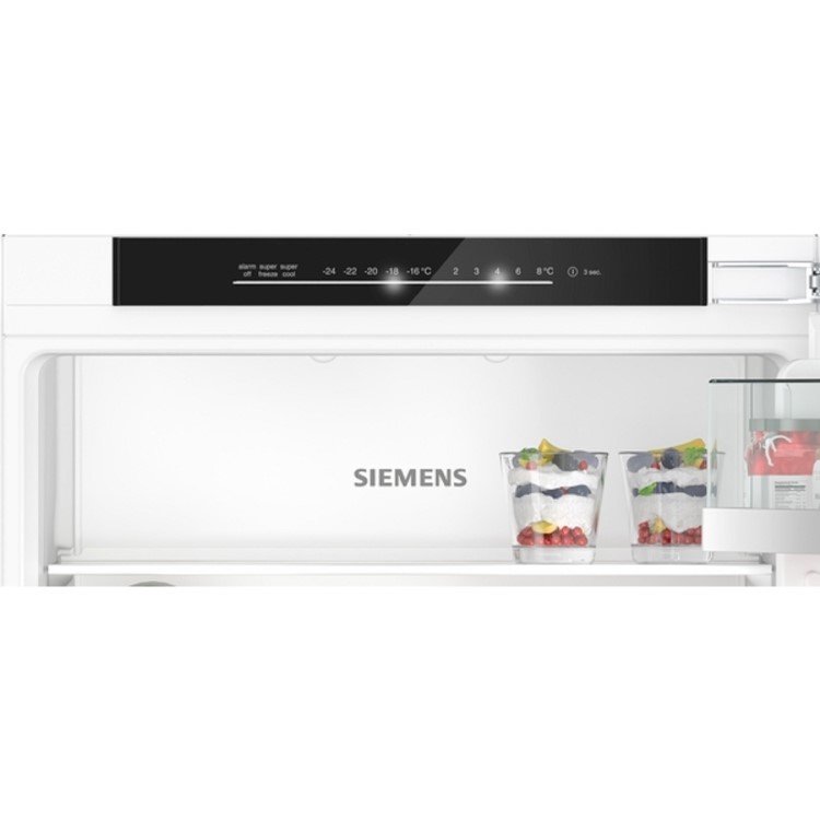 Siemens iQ500 260 Litre 70/30 Integrated Fridge Freezer - White