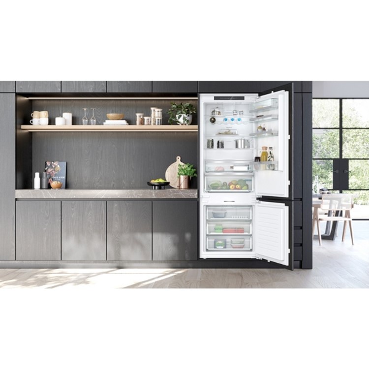 Siemens IQ300 290 Litre 70/30 Integrated Fridge Freezer