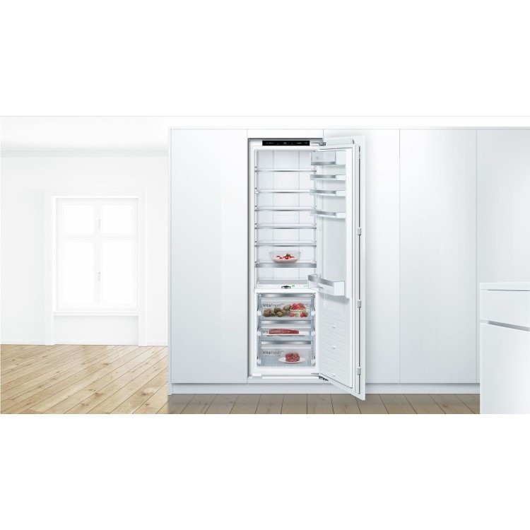 Refurbished Bosch Series 8 KIF81PFE0 Integrated 289 Litre In-Column Fridge White