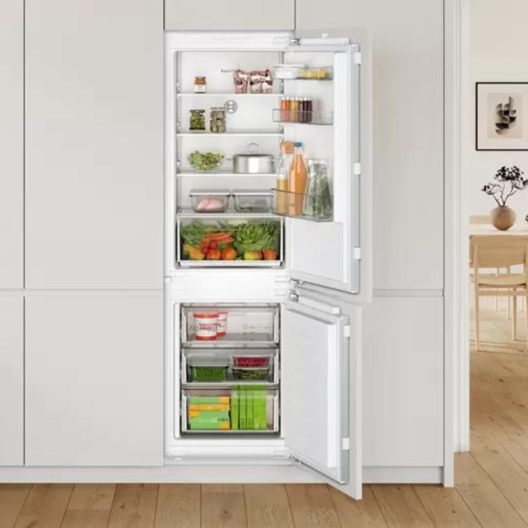 Bosch Series 2 260 Litre 60/40 Integrated Fridge Freezer