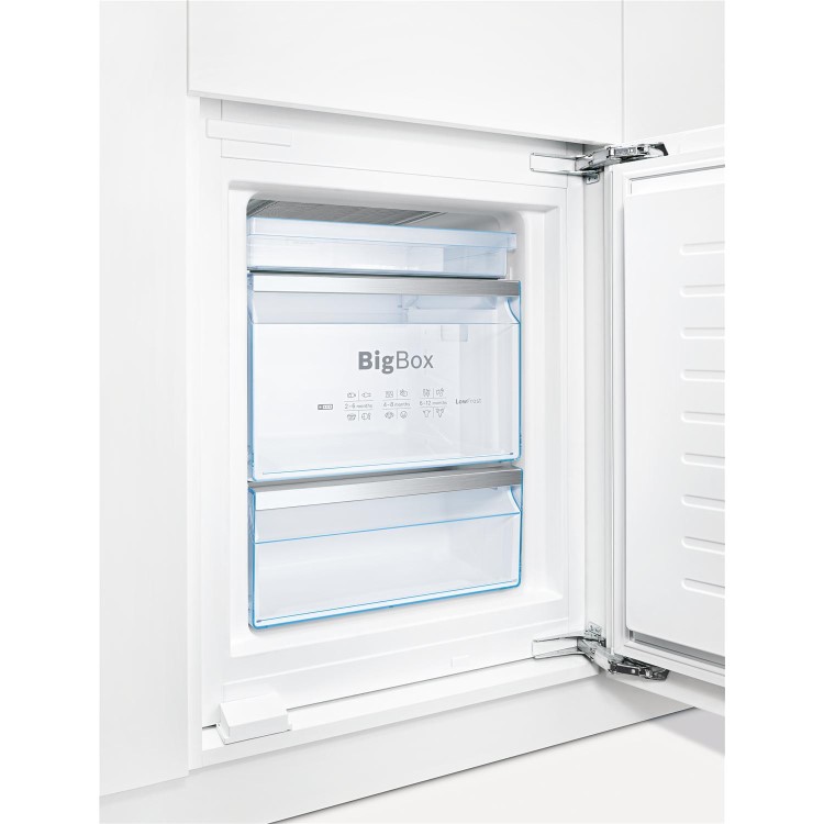 Bosch Serie 6 KIS86AF30G 56cm Wide 60-40 Integrated Upright Fridge Freezer - White