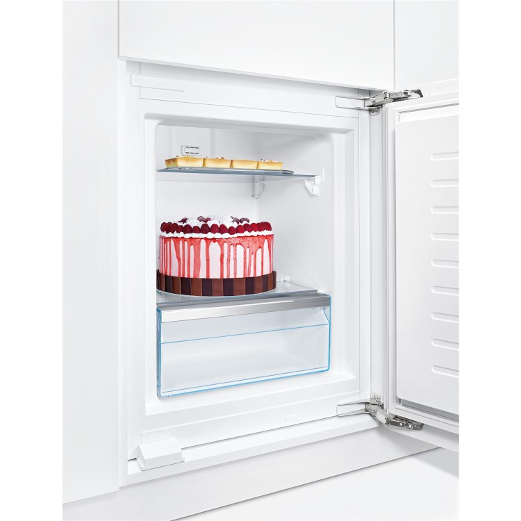 Bosch Serie 6 KIS86AF30G 56cm Wide 60-40 Integrated Upright Fridge Freezer - White