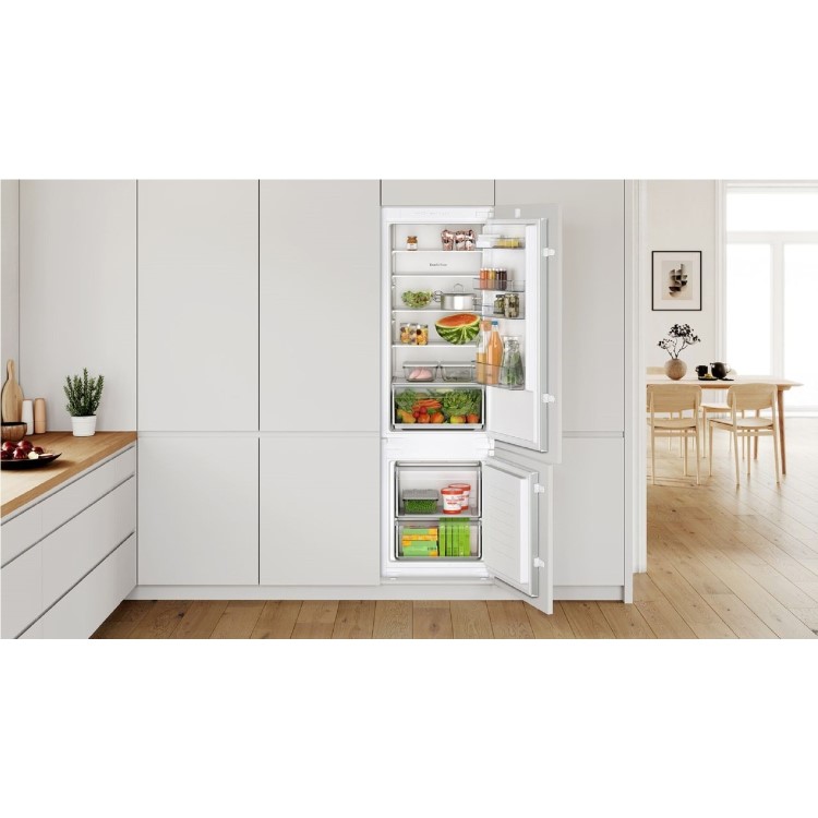 Refurbished Bosch Series 2 KIV87NSE0G Integrated 270 Litre 70/30 Low Frost Fridge Freezer