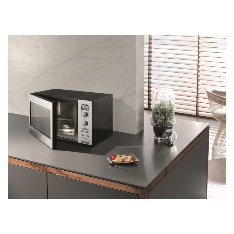 Miele M6012  26L 900W Freestanding Microwave - Clean Steel