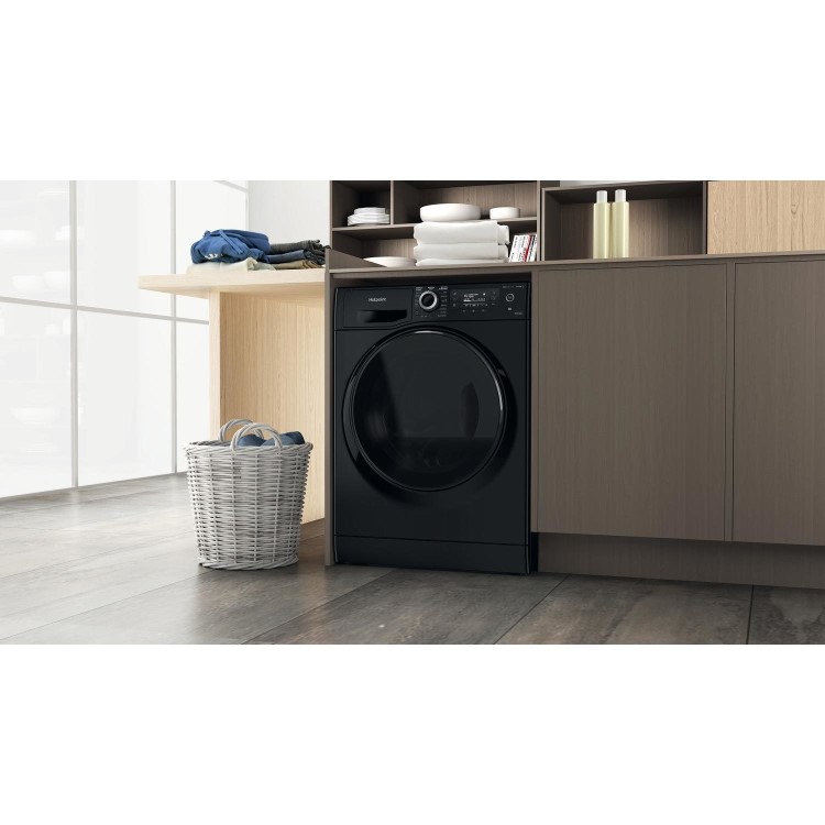 Refurbished Hotpoint NDD8636BDAUK Freestanding 8/6KG 1400 Spin Washer Dryer Black