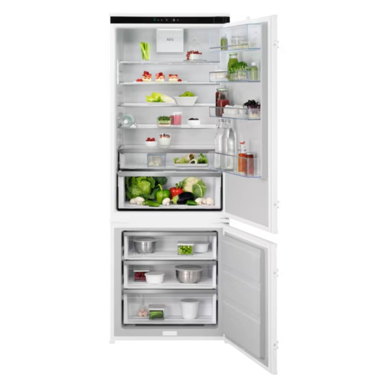 AEG 7000 Series 376 Litre 70/30 Integrated Fridge Freezer