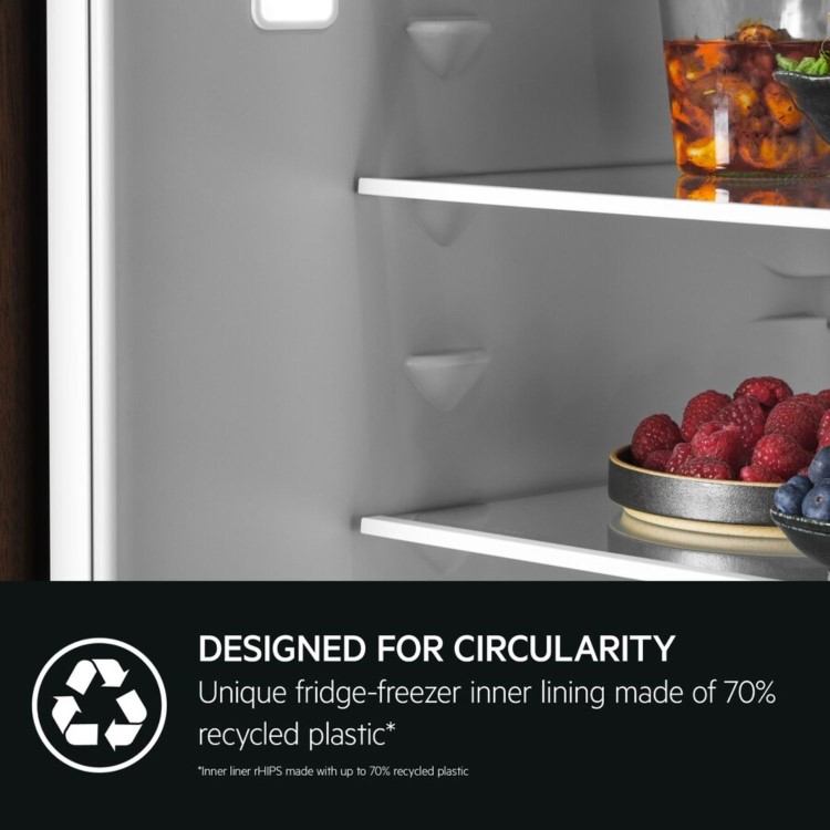 AEG 7000 Series 376 Litre 70/30 Integrated Fridge Freezer