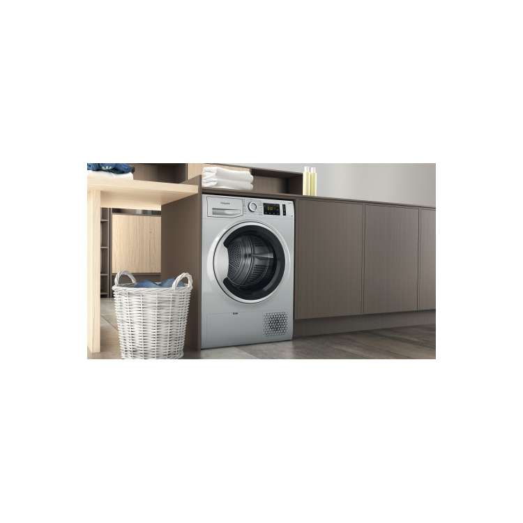 Hotpoint Crease Care 8kg Heat Pump Tumble Dryer - Silver