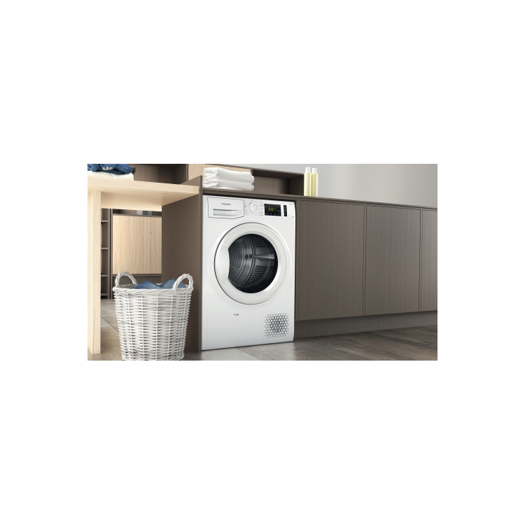 Hotpoint Crease Care 8kg Heat Pump Tumble Dryer - White