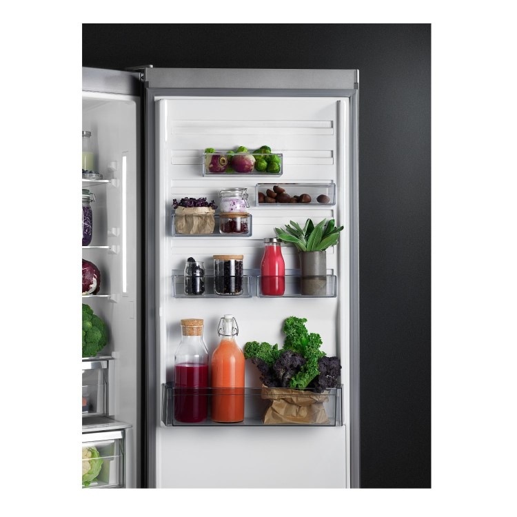 AEG Series 8000 328 Litre 60/40 Freestanding Fridge Freezer - Stainless Steel