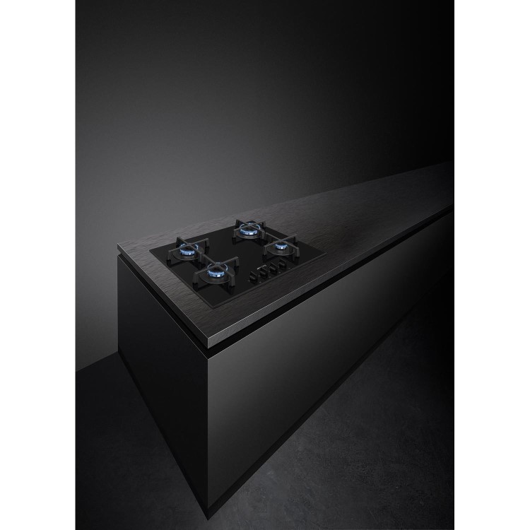 Smeg Cucina 60cm 4 Burner Gas-on-glass Hob - Black