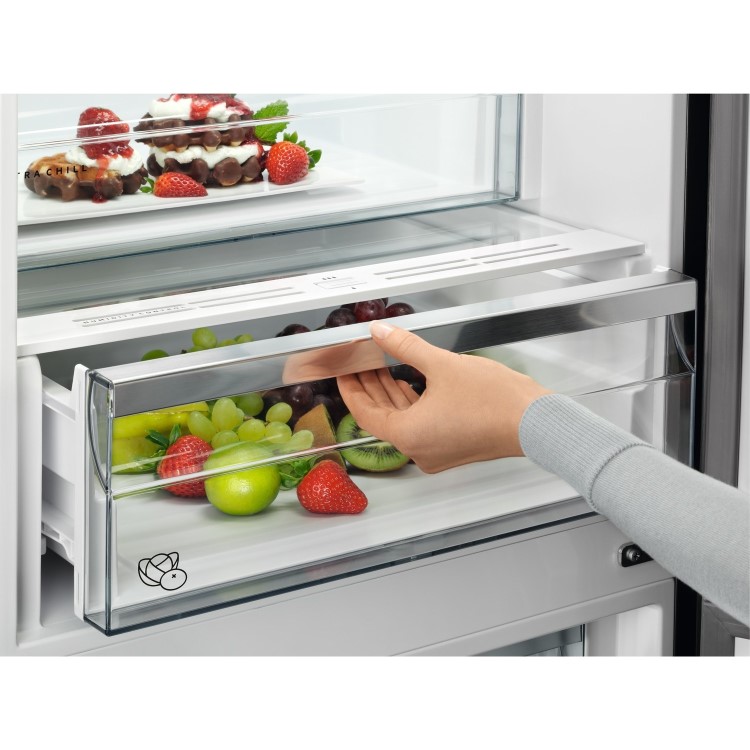 AEG 324 Litre 60/40 Freestanding Fridge Freezer - Silver