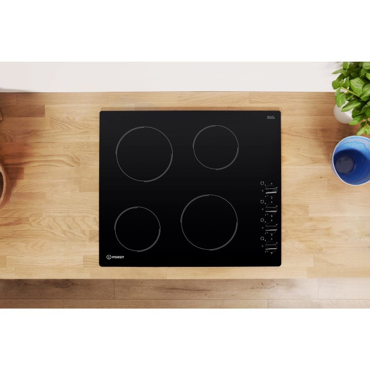 Indesit 58cm 4 Zone Knob Control Ceramic Hob