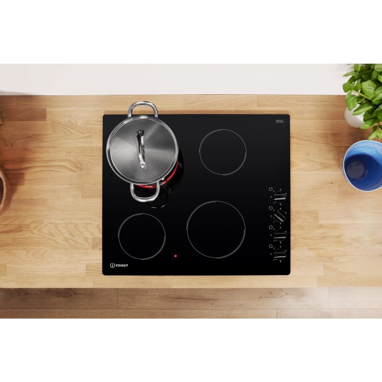 Refurbished Indesit RI860C 58cm Rotary Control 4 Zone Ceramic Hob Black