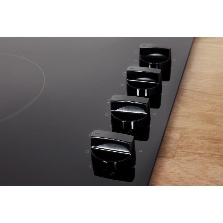 Indesit 58cm 4 Zone Knob Control Ceramic Hob