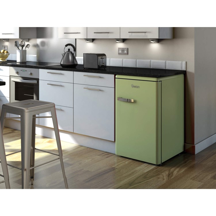 Swan SR11030GN Freestanding Larder Fridge Green