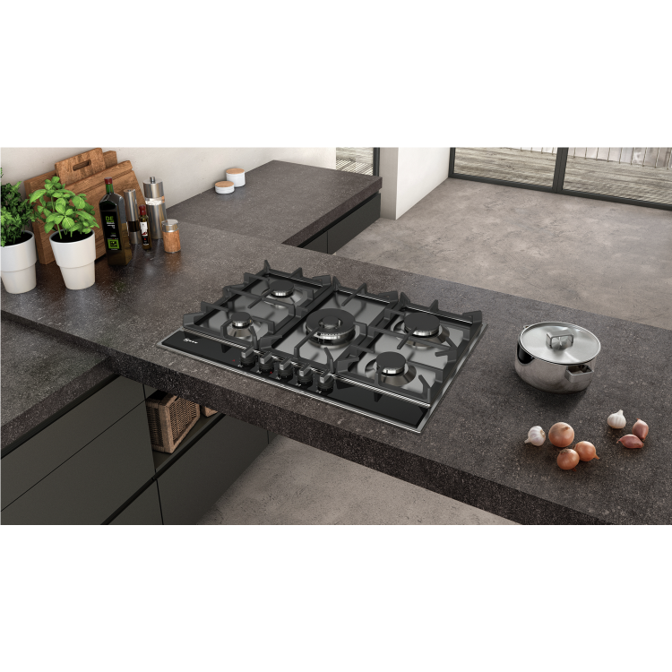 Refurbished Neff N70 T27DA69N0 75cm 5 Burner Gas Hob Stainless Steel and Black