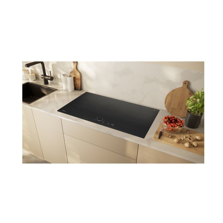 Refurbished Neff T68FUV4L0 80cm 4 Zone Induction Hob Black