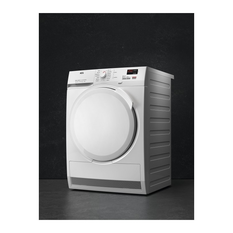 AEG 7000 Series SensiDry&reg; 8kg Heat Pump Tumble Dryer - White