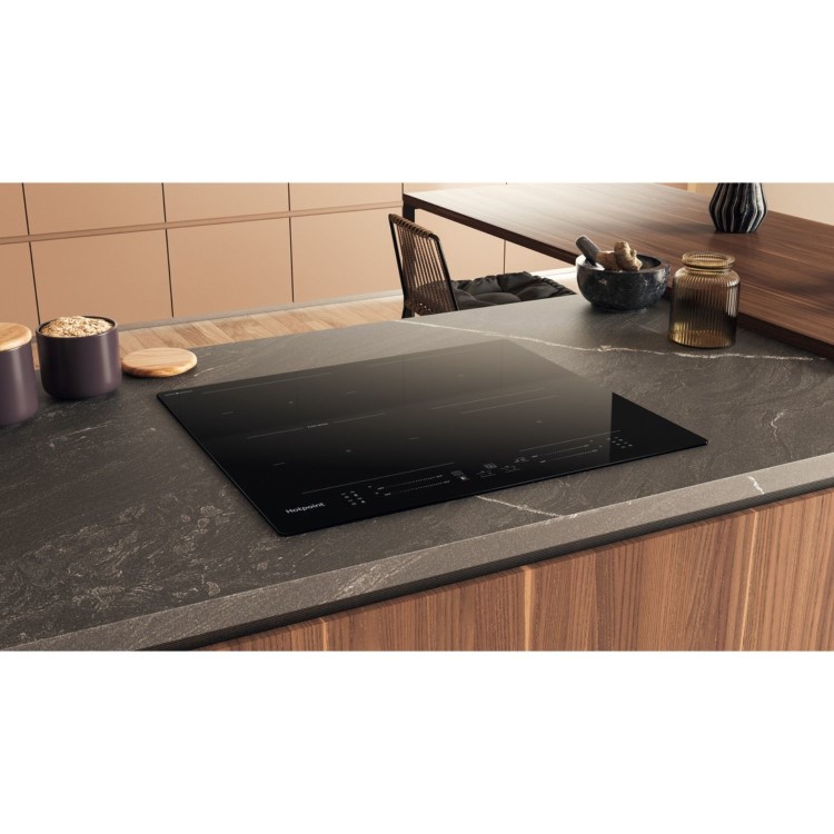 Refurbished Hotpoint CleanProtect TS3560FCPNE 59cm 4 Zone Induction Hob with Flexi Space