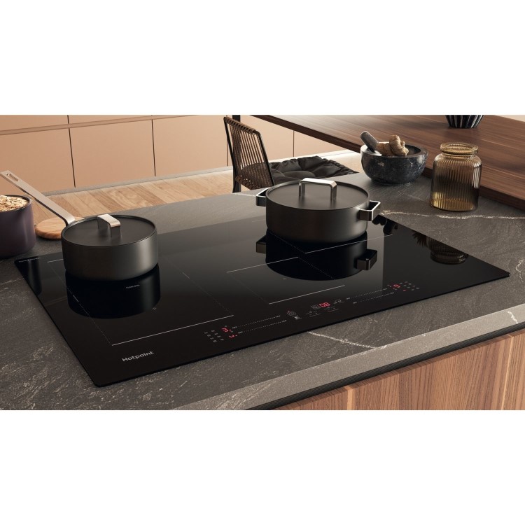 Hotpoint CleanProtect 77cm 4 Zone Induction Hob with Flexi Duo