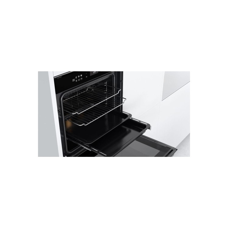 Whirlpool Single Oven with Pyrolytic Cleaning - Stainless Steel