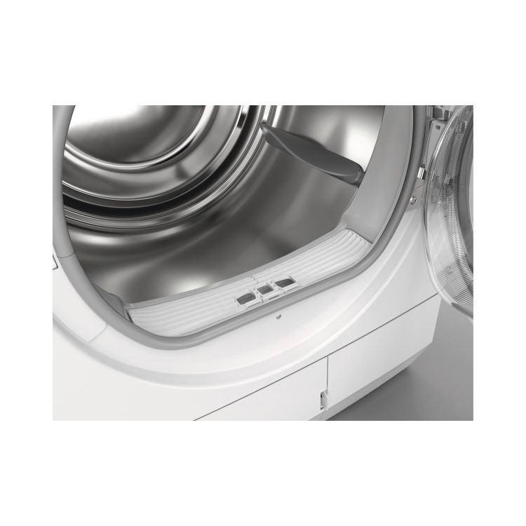 Zanussi AutoAdjust 7kg Condenser Tumble Dryer - White