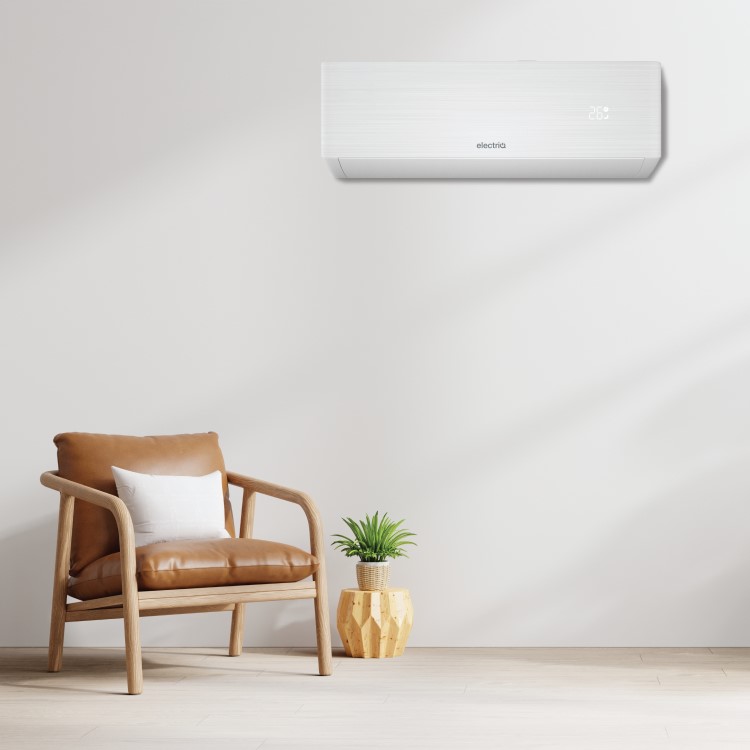 electriQ iQool Plus 9000 BTU Smart A+++ Wall Mounted Air Conditioner with Heat Pump - 5m Pipe Kit Included