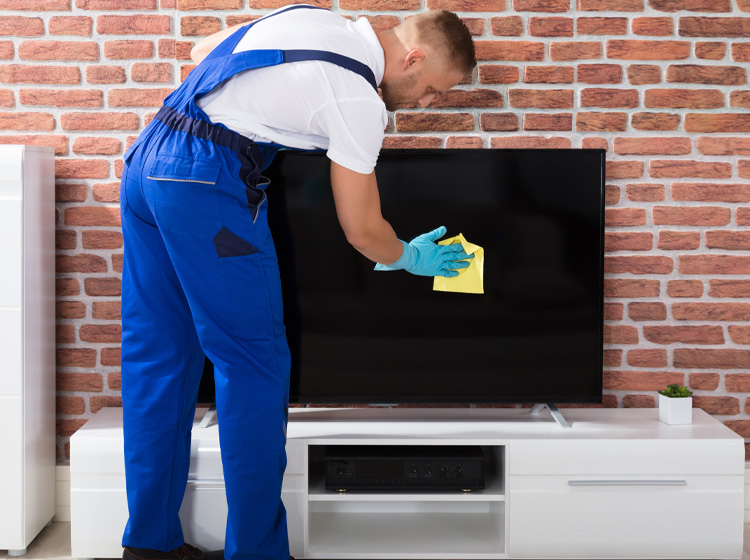 How to clean a TV screen